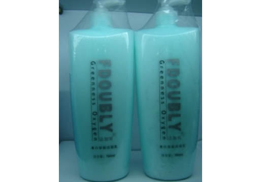  法加贝 嫩白柔肤水700ml