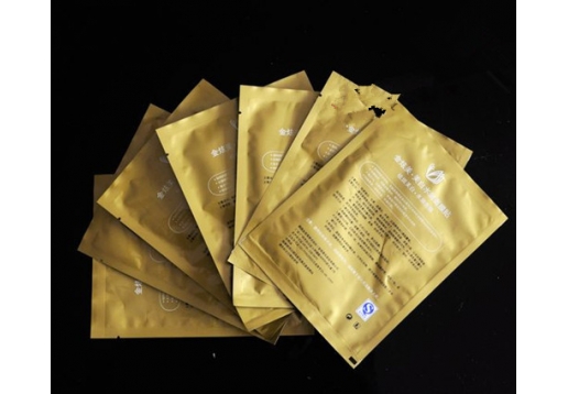 金炫美 美白水润面膜贴10片新品：新品：金炫美 蚕丝美白面膜贴 10片