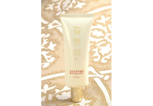 金炫美 活能抗衰洁面乳120g