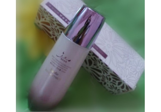 三蝶 8B52馥桂菁妍爽肤露120ml