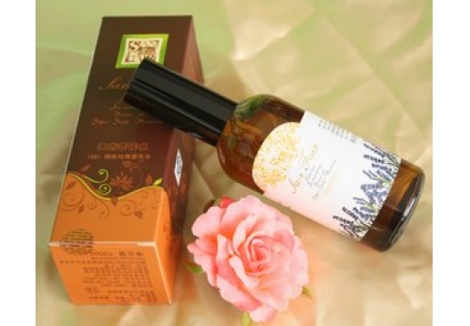  圣芳华 精练玫瑰香花水100ml