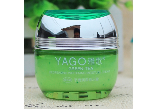雅歌 绿茶素平衡润泽锁水霜50ml