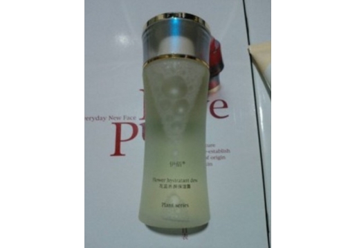 伊佰 花蕊养颜保湿露80ml