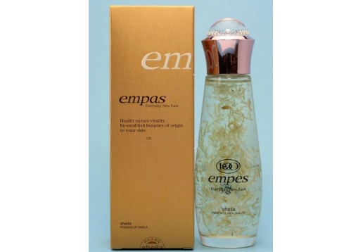 伊佰 雪菊花萃凝肌液100ml
